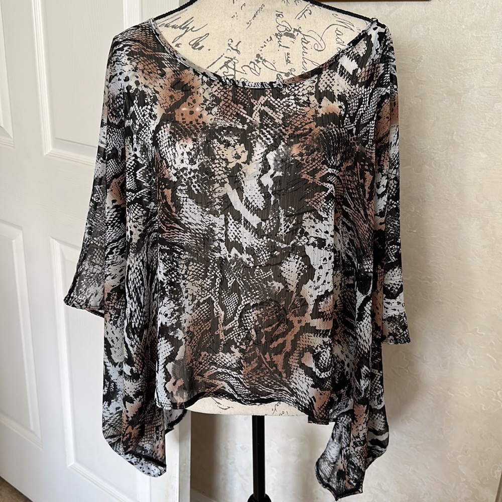 Scarf top length front 18” back 22 sheer one size snake print black brown
